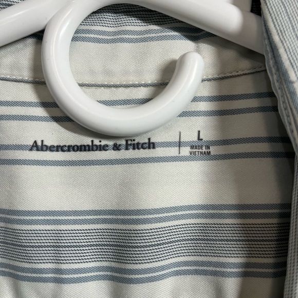 2/$30 Abercrombie & Fitch Blue and White Striped Button Down Shirt - Picture 3 of 5